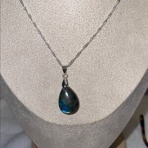 Elegant Silver and Blue Labradorite Pendant Necklace
